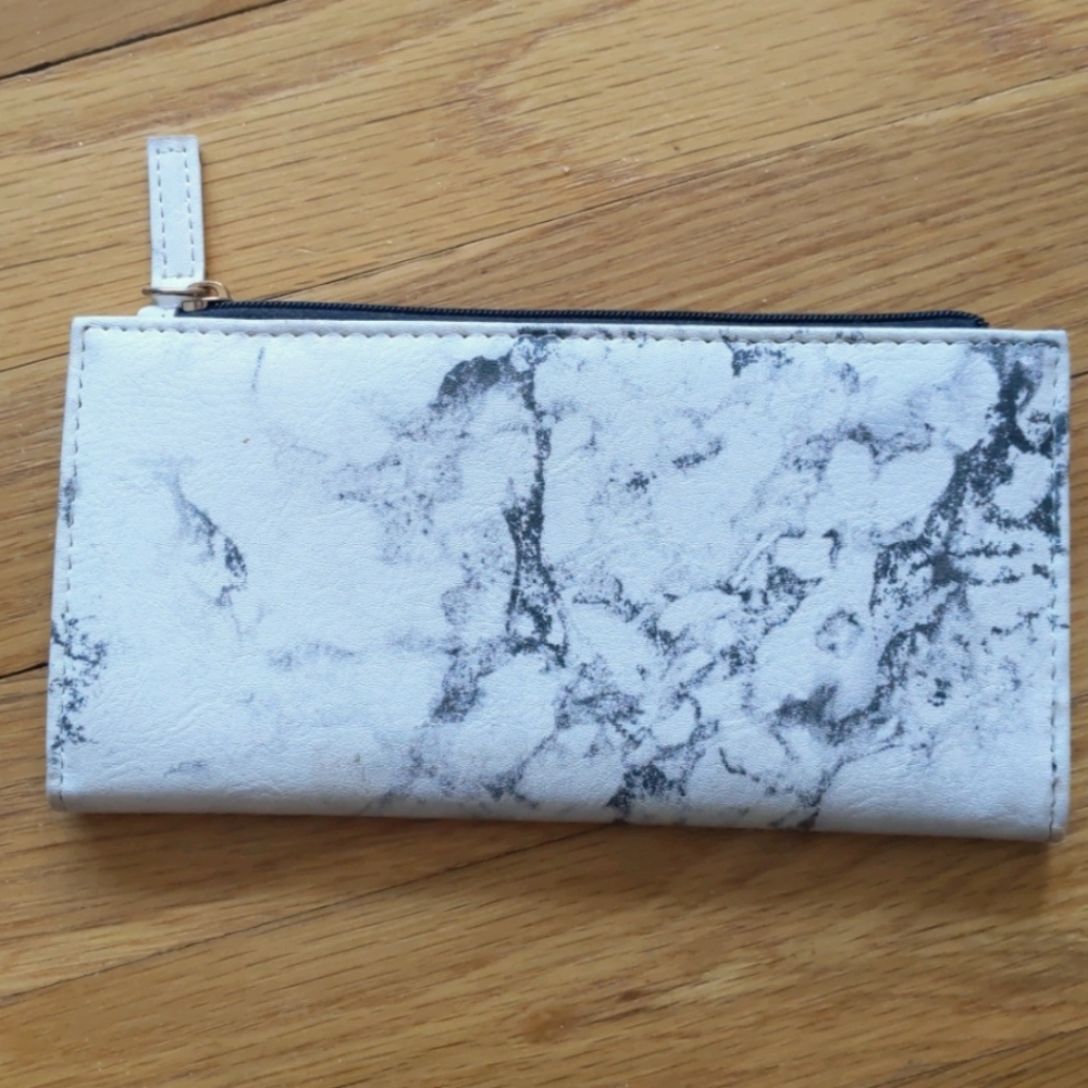 Marble long bifold wallet